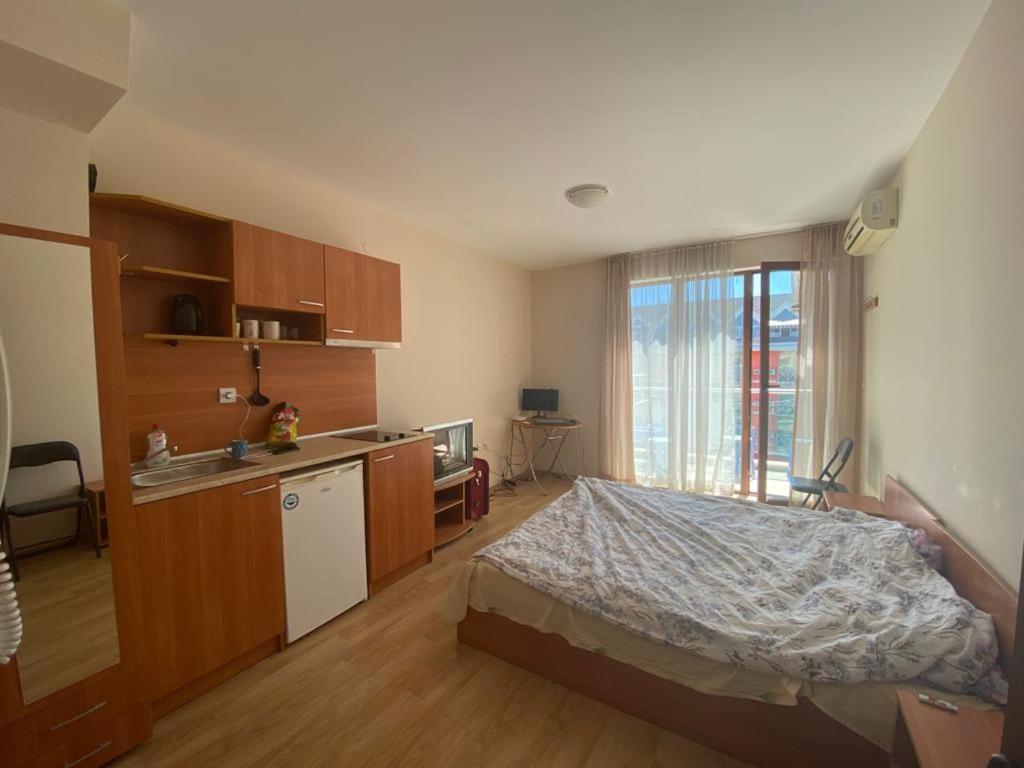 Studio In Amadeus XI Apartment Pantai Sunny Luaran gambar