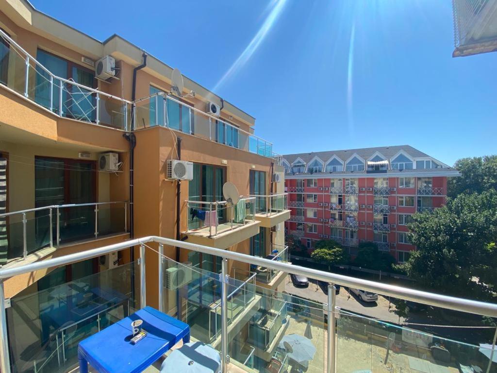 Studio In Amadeus XI Apartment Pantai Sunny Luaran gambar